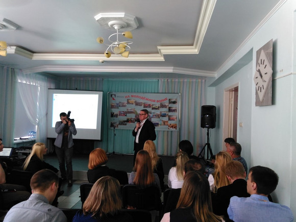 «Будущее зависит от молодых лидеров»: начинающие заводчане со всей России собрались в Каменске-Уральском обсудить мотивацию для работы