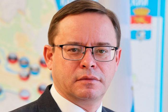 Глава Каменска-Уральского поздравил женщин с Международным женским днем | Мэр Каменска-Уральского поздравил горожанок с 8 Марта