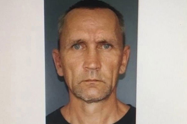 В Каменске-Уральском разыскивают 41-летнего мужчину, которого подозревают в сексе с 15-летней школьницей