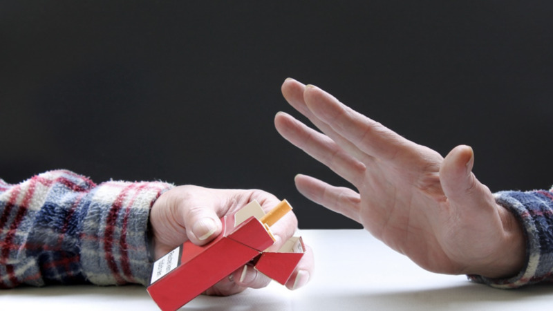 Нарколог дал советы тем, кто планирует бросить курить с Нового года Нарколог дал советы тем, кто планирует бросить курить с Нового года