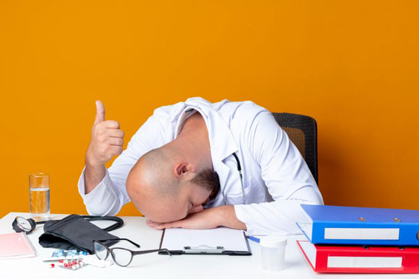 Россияне готовы работать шестой день за еду и проезд