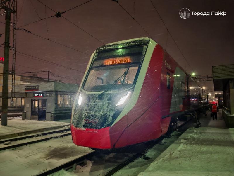 С 1 января подорожал проезд на электричках между Челябинском и Каменском-Уральским | Проезд из Челябинска в Каменск-Уральский подорожал с 1 января