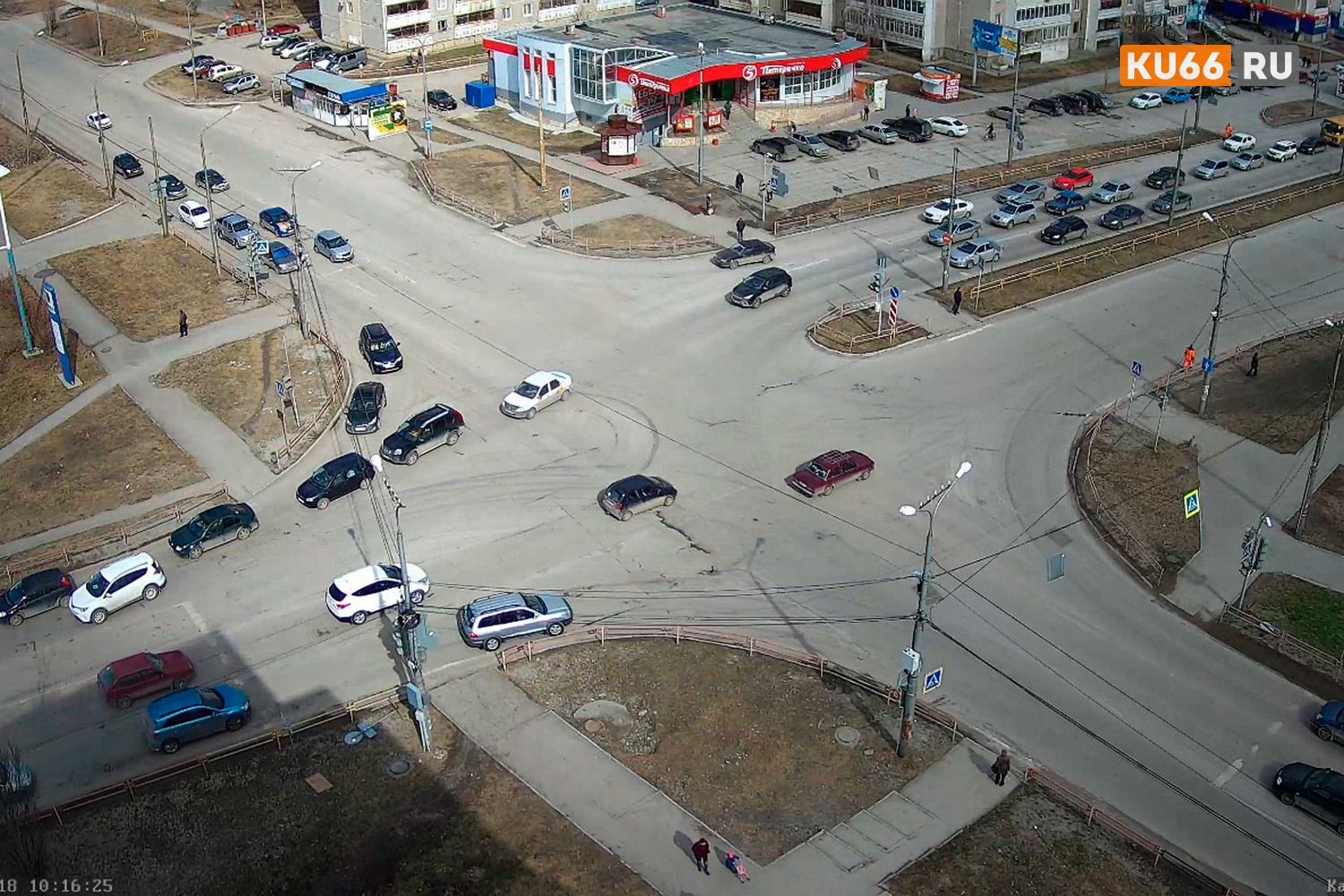 С утра в микрорайоне Южный наблюдаются пробки и заторы на дорогах