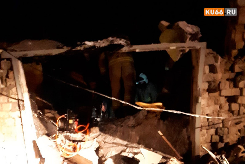 В гаражах по ул. Коммунальной в Каменске-Уральском произошел взрыв — рванул газовый баллон. Говорят, пострадал 43-летний мужчина В гаражах по ул. Коммунальной в Каменске-Уральском произошел взрыв — рванул газовый баллон. Говорят, пострадал 43-летний мужчина