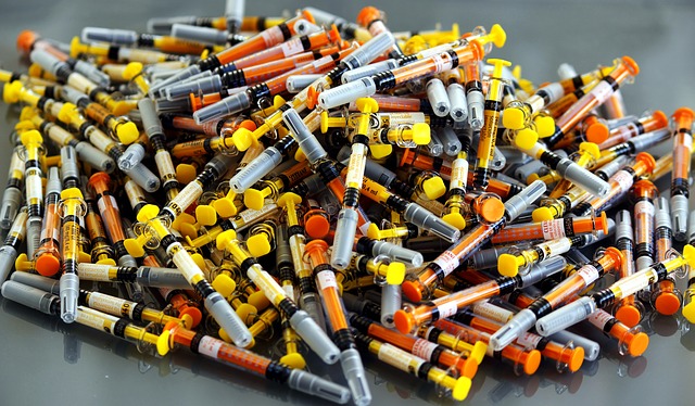 Путин поручил геномным центрам разрабатывать вакцину от коронавируса