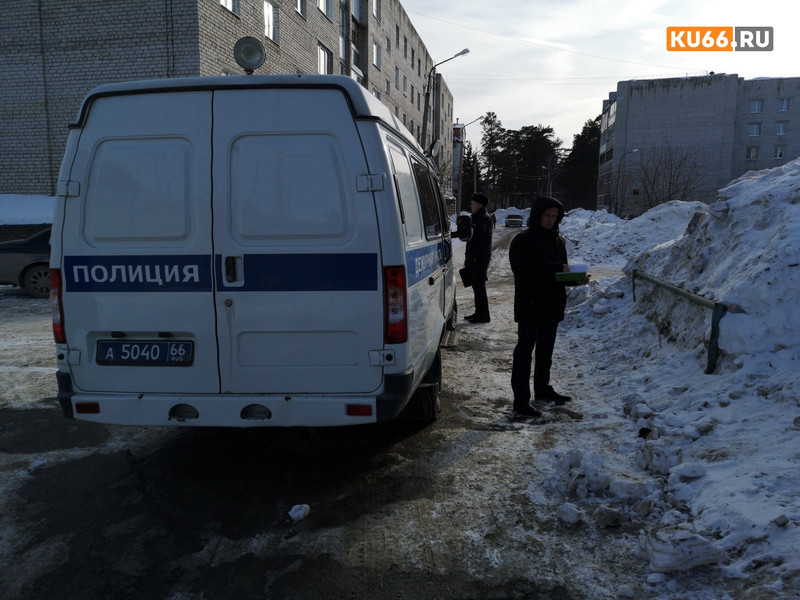 Злоумышленник вынес из квартиры дома по ул. Октябрьская в Каменске-Уральском 88 тыс.руб. — деньги лежали в комоде. Потратил очень быстро!