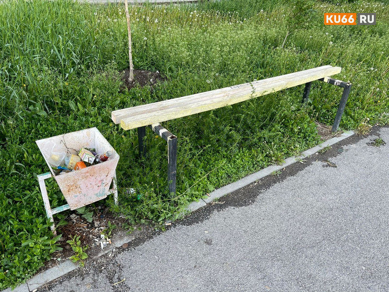 Скамеек и урн во дворах в Каменске-Уральском станет больше