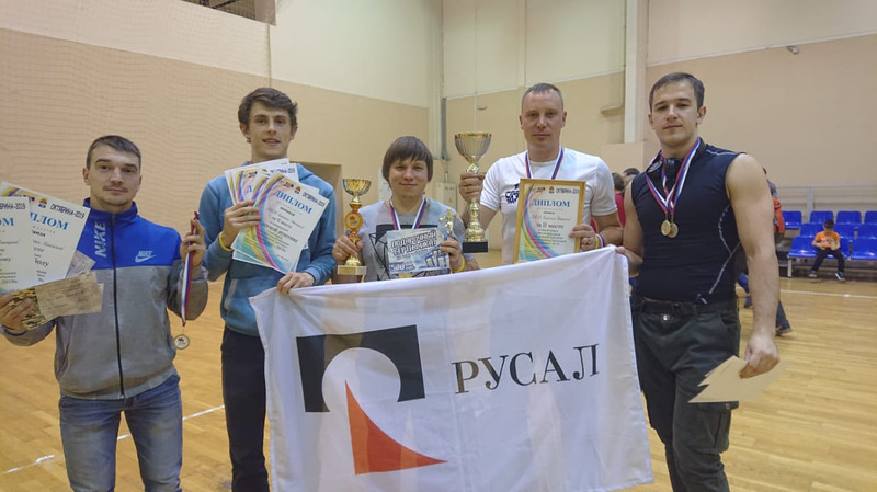 Простая математика: в Каменске-Уральском в 16 раз прошла спартакиада работающей молодежи, собравшая 400 рабочих восьми местных предприятий