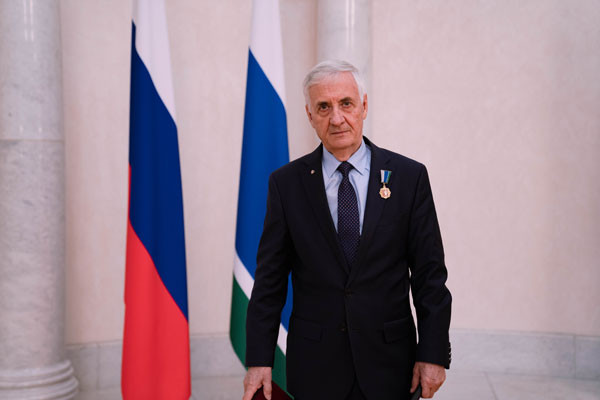 Представитель "Мотив" удостоен высокой государственной награды | Михаил Каменсков получил медаль "За заслуги перед Свердловской областью" Представитель "Мотив" удостоен высокой государственной награды | Михаил Каменсков получил медаль "За заслуги перед Свердловской областью"