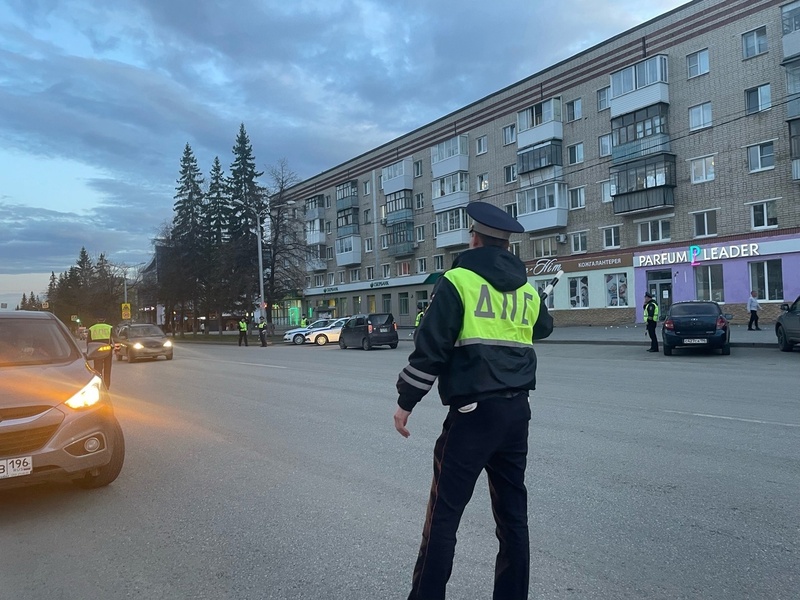 ГИБДД Каменска-Уральского усиливает контроль на дорогах и проводит рейды  | В Каменске-Уральском ГИБДД усиливает контроль на дорогах