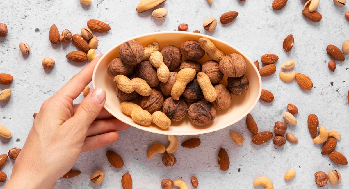 Не фундук, не арахис, в 2 раза полезнее миндаля: ученые назали самые полезные орехи, котрые обновят кожу и поднимут иммунитет