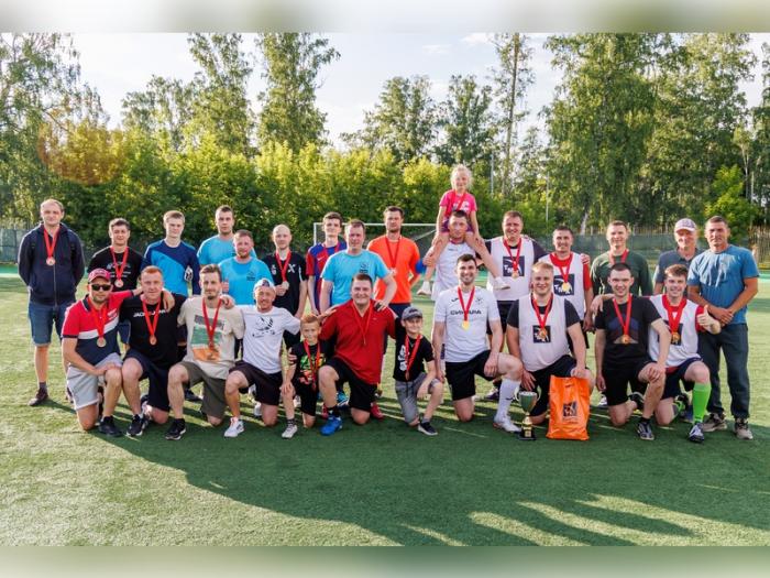 На Синарском трубном заводе завершился захватывающий футбольный турнир | Команда заводоуправления выиграла футбольное первенство СинТЗ по пенальти На Синарском трубном заводе завершился захватывающий футбольный турнир | Команда заводоуправления выиграла футбольное первенство СинТЗ по пенальти