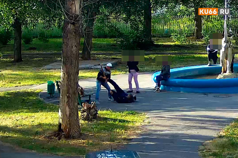 Мужчина подшофе повздорил с пьяным прохожим у фонтана «Слоненок» в Каменске-Уральском, взял биту и нанес удары так, что тот вскоре скончался