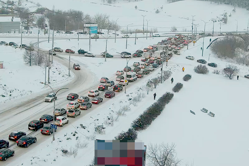 Названы две основные категории приводящих к авариям зимой ошибок