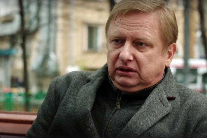 Актёра Максима Глотова, звезду сериала «Глухарь», нашли мёртвым в квартире после нескольких дней молчания | В Москве скончался актёр Максим Глотов, его тело нашли в квартире