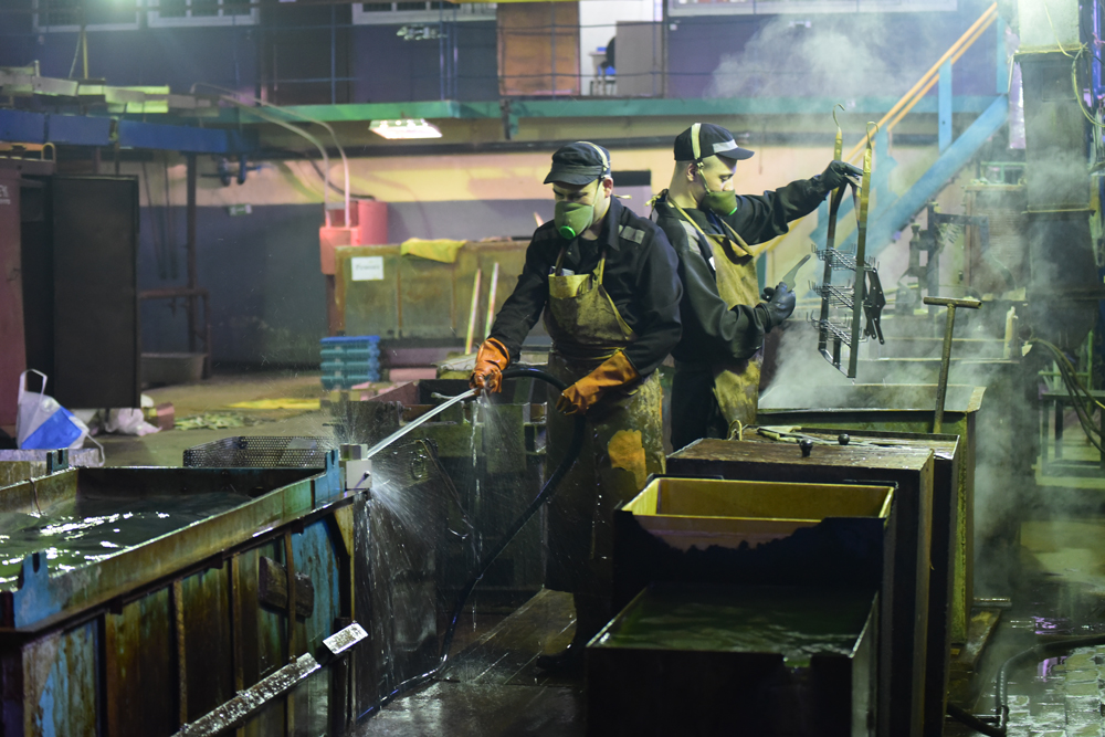 В исправительных колониях Свердловской области проходит конкурс видеороликов — некоторые зэки решили включить в них рэп-композиции