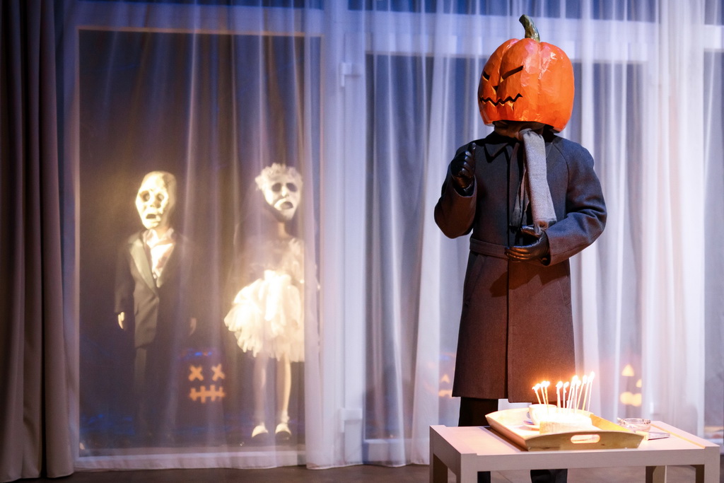 Скажите «до свидания»: Драма Номер Три Каменска снимает из репертуара спектакль, который играли два года, из-за многих замен артистов