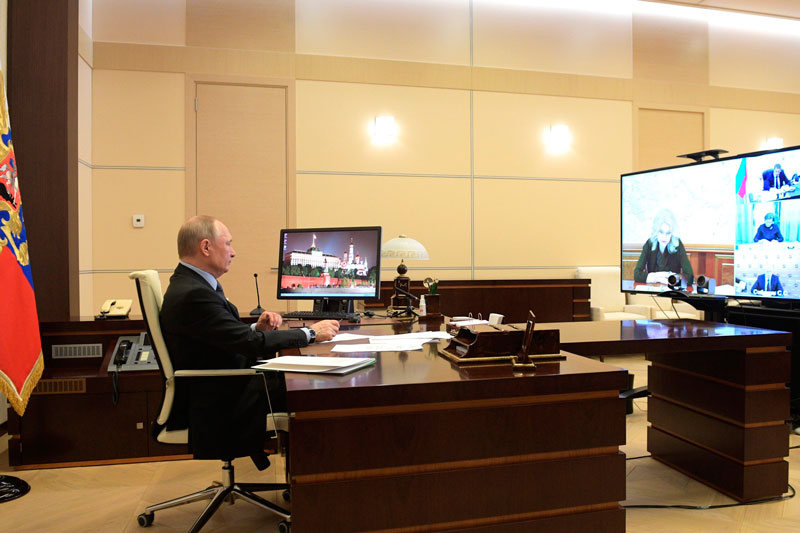 Путин заявил, что в России ухудшается ситуация с коронавирусом