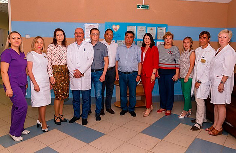 "Было трудно выбирать". Медики в Каменске-Уральском получили заслуженные награды в честь профессионального праздника. Кто лучшие?