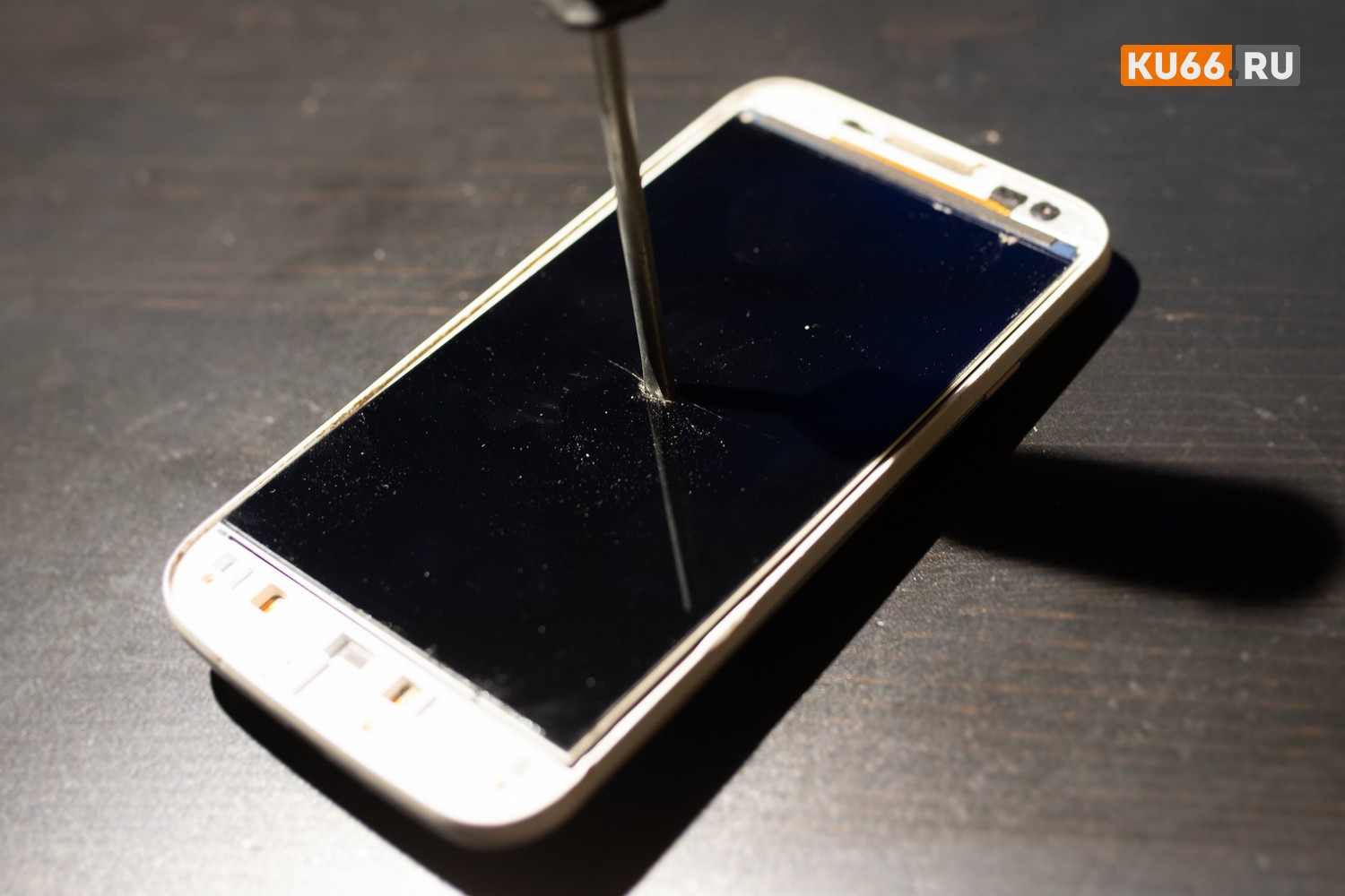 Пользователи Xiaomi из РФ сообщили, что их смартфоны превратились в «кирпичи»