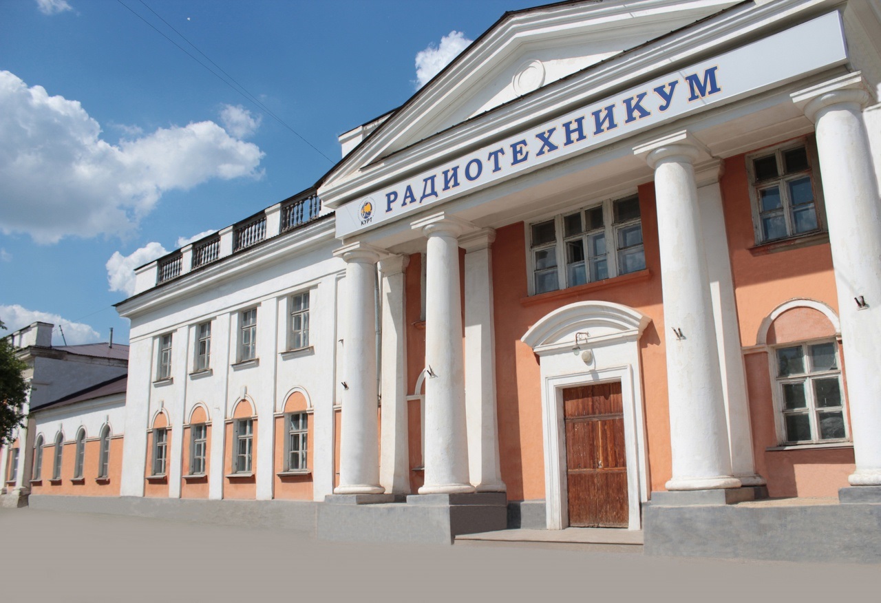 В Каменск-Уральском радиотехническом техникуме прошёл день открытых дверей В Каменск-Уральском радиотехническом техникуме прошёл день открытых дверей