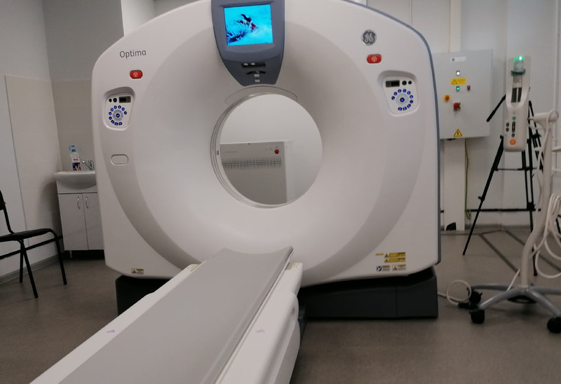 Шаг вперед: в Каменск привезли, установили и уже презентовали новенький томограф. Ежедневно процедуру смогут проходить до 15 пациентов