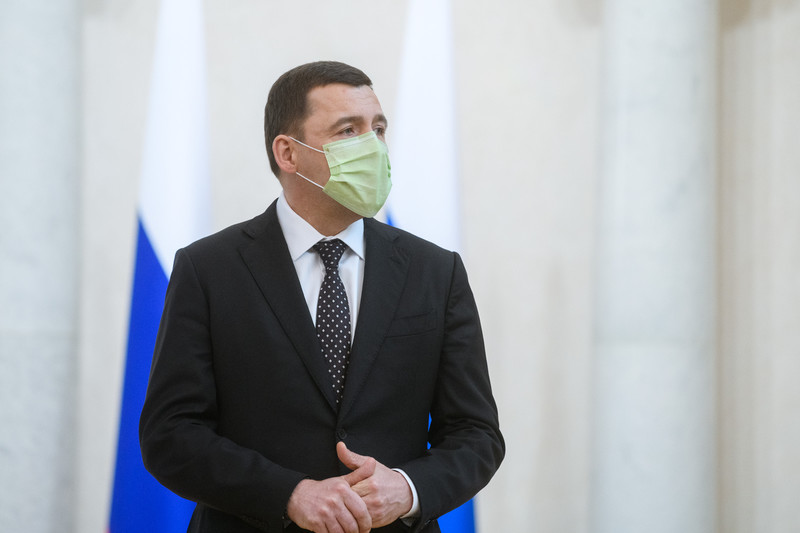 Медаль и премию в 100 тыс. руб. от губернатора получил студент радиотехникума из Каменска-Уральского за успех в финале WorldSkill`s Russia