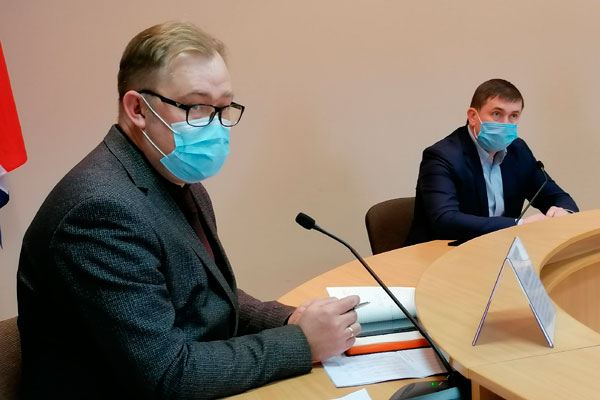 Все станет ясно через неделю. Санитарный врач рассказал, когда аукнутся жителям Каменска-Уральского походы в гости в новогодние праздники