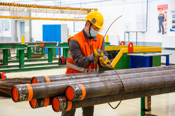 «Не ожидал. Очень приятно». На заводе в Каменске прошел конкурс профмастерства для тех, без кого современное производство невозможно