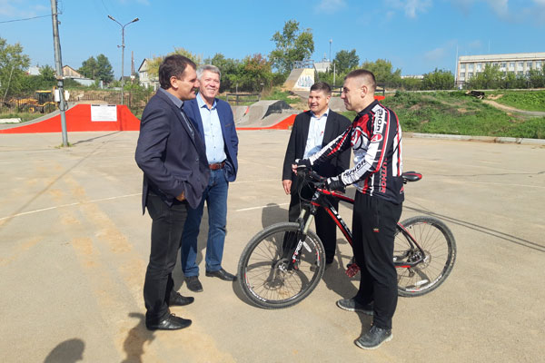 Потоки желающих разделят, каждому предложат маршрут по силам: в воскресенье каменцев зовут на «ВелоОсень», старт и финиш – на «Юности»