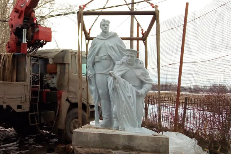 Памятник героям войны и труженикам тыла появился на Аллее славы в Каменске-Уральском — давняя мечта депутата Шишкова еще не доделана...