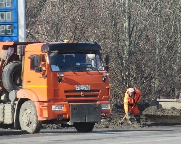 В Каменске-Уральском начинаются весенние работы по благоустройству | На Урале стартуют весенние работы по благоустройству
