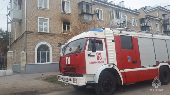 В Каменске-Уральском эвакуировали людей из-за пожара