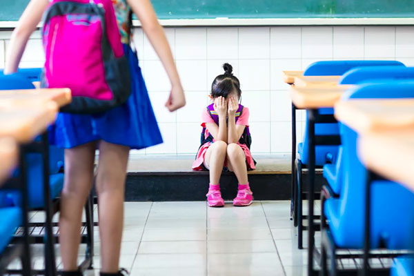 В Башкирии учительница поставила двойку на лбу первоклассницы