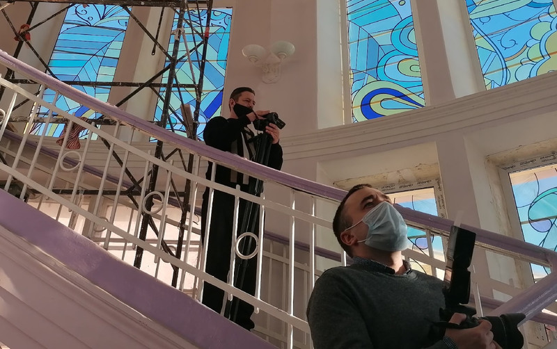 «Здесь очень неплохо». Мэр приехал оценить, как здание ДКЦ — объект культурного наследия — реконструируется в Каменске-Уральском