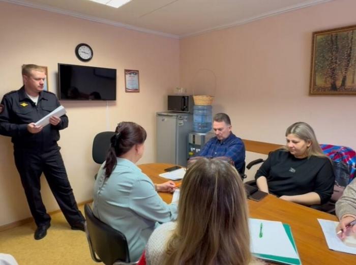 «И все это через телефон»: каменцы отдали мошенникам более 7 миллионов рублей с начала 2025 года | Жители Каменска-Уральского отдали мошенникам более 7 млн рублей с начала 2025 года