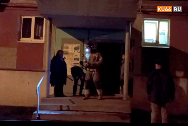 Накануне вечером в пятиэтажке Каменска-Уральского загорелся электрощиток