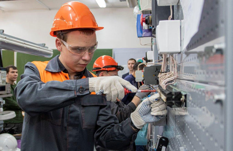 На СинТЗ формируют высокопрофессиональный рабочий резерв