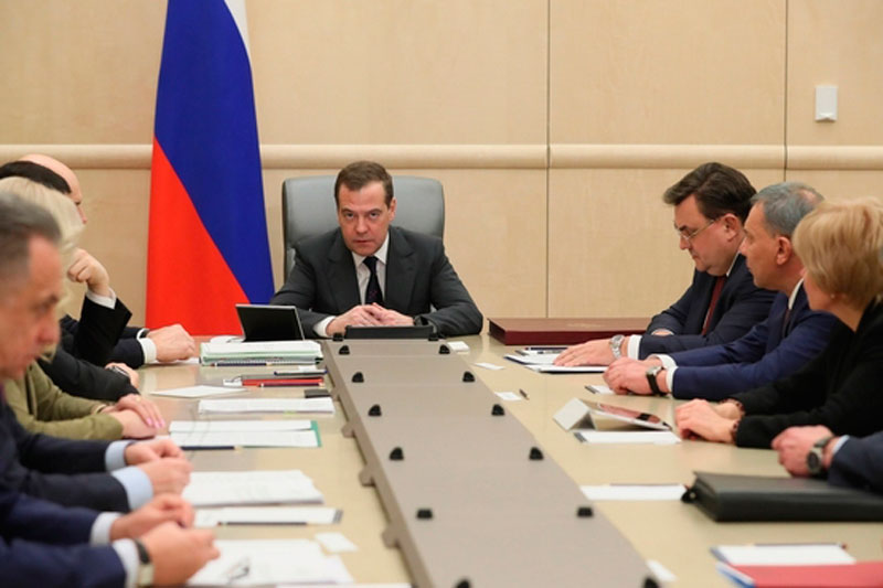 Медведев назвал причины отставки правительства
