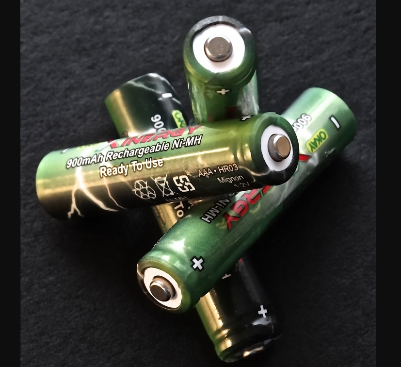 Эксперт напомнил о важности правильной утилизации отработанных батареек