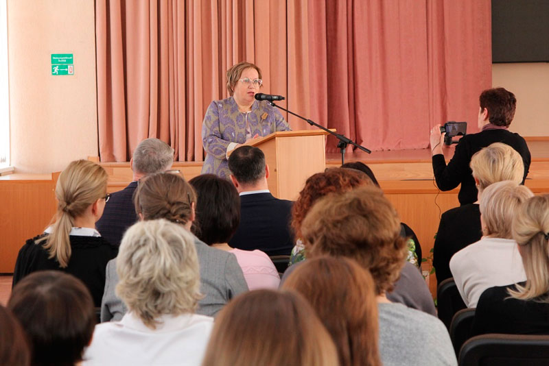 В Каменск-Уральский приехала омбудсмен Татьяна Мерзлякова агитировать за поправки в Конституцию, а потом повстречалась с населением