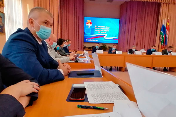 Власти назвали дату конкурса по отбору кандидата на кресло мэра Каменска-Уральского и обнародовали фамилии тех, кому доверят его выбирать