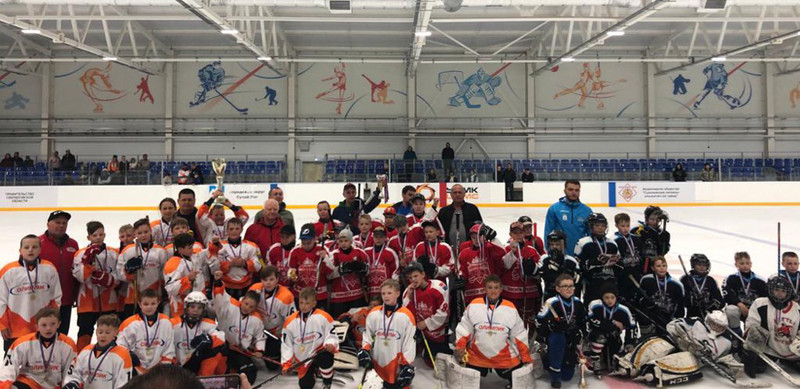 Команда юных хоккеистов из Каменска-Уральского взяла второе место в Сухом Логу