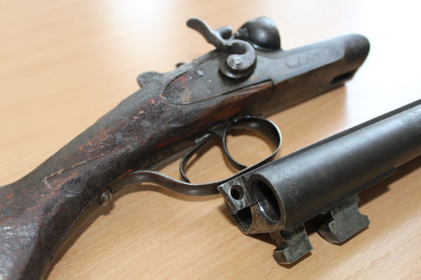 Хорошо, хоть не выстрелил. В драке в Новом Заводе в Каменске двое выясняли отношения и один ударил «соперника» прикладом в грудь