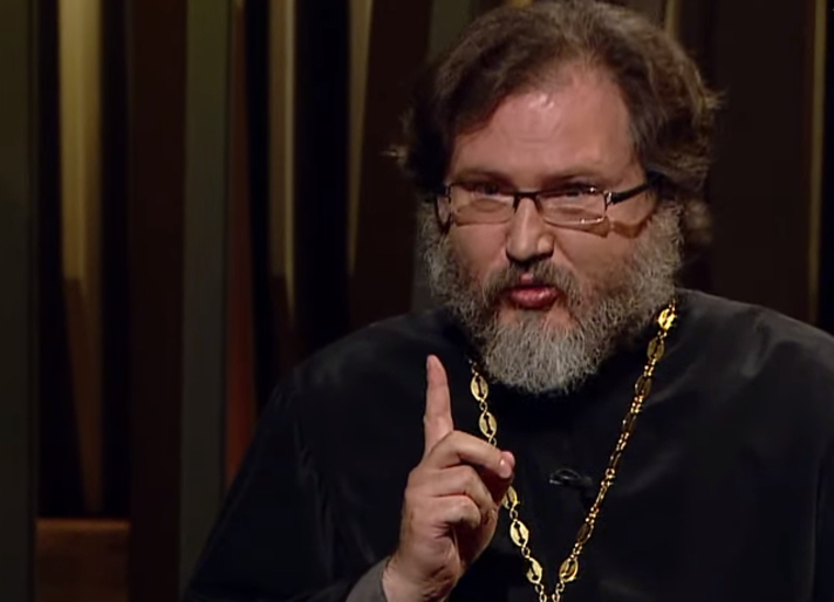 Протоиерей объяснил, почему из передачи на «Спасе» вырезали вопрос о дорогих вещах патриарха