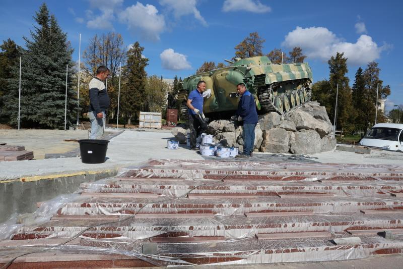 «Лес памяти» и «Связь поколений»: какой станет новая Аллея Славы в Каменске-Уральском | Аллея Славы в Каменске-Уральском обновится к концу октября
