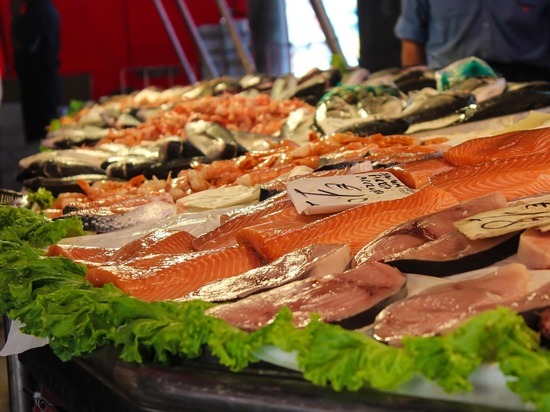 Причиной второй волны коронавируса в Китае стал лосось