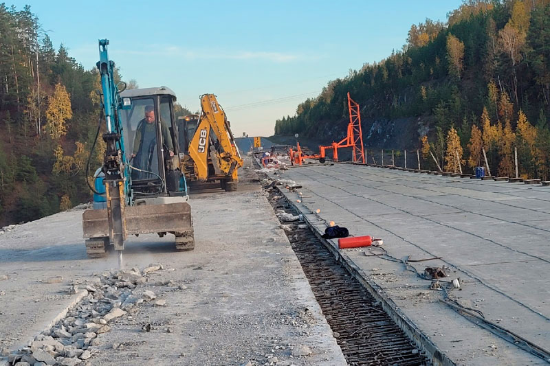 Заммэра проконтролировал ход капитального ремонта моста под Каменском-Уральским