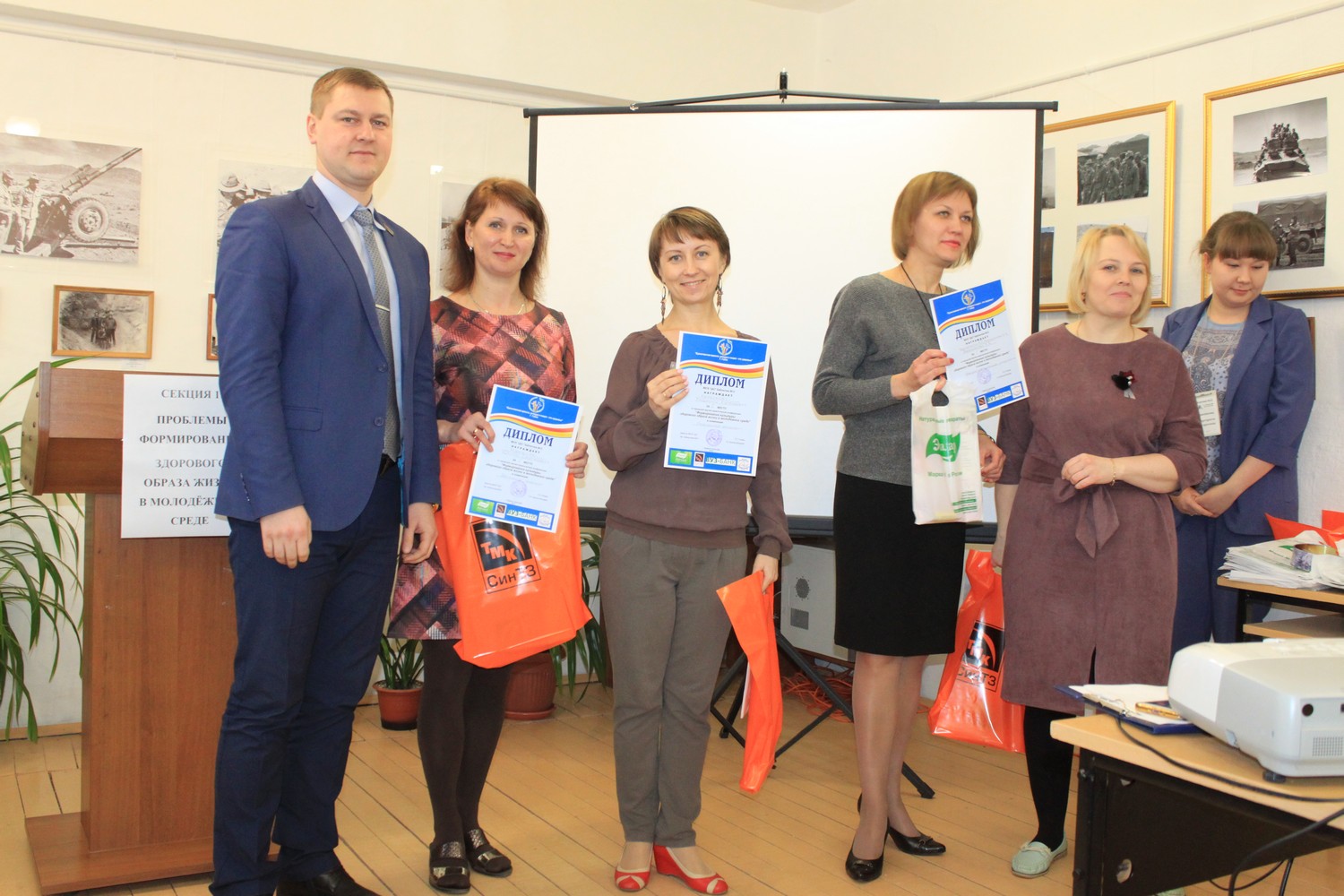 В Каменске-Уральском обсуждали здоровье человека: взрослые школьники и студенты говорили о ЗОЖ в регионах, малыши — о благоустройстве города