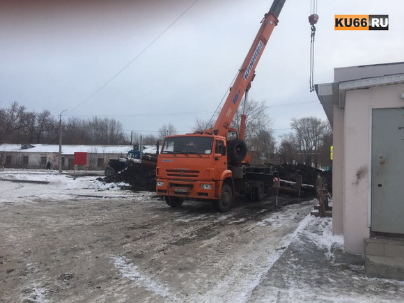Жители Чкаловского поселка в Каменске-Уральском регулярно остаются без тепла: местные негодуют, а коммунальщики говорят, что все нормально